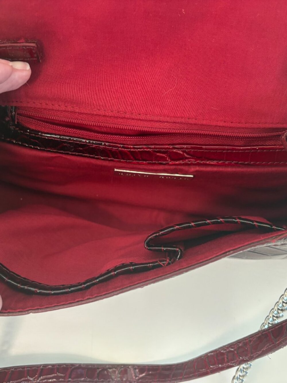 White House Black Market Burgundy Croc Embossed Chain Clutch Bag - Picture 3 of 4